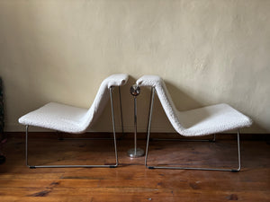White Back Lounge