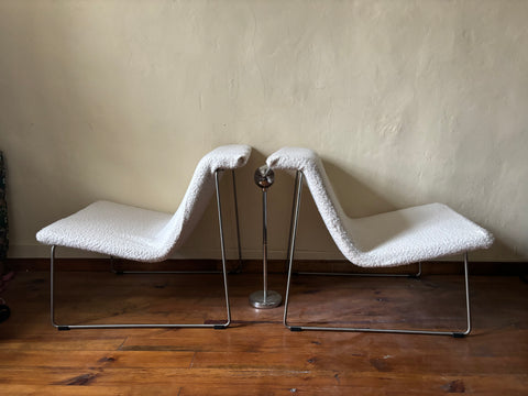 White Back Lounge