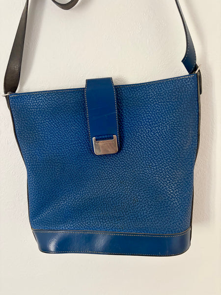 Blue Paquet