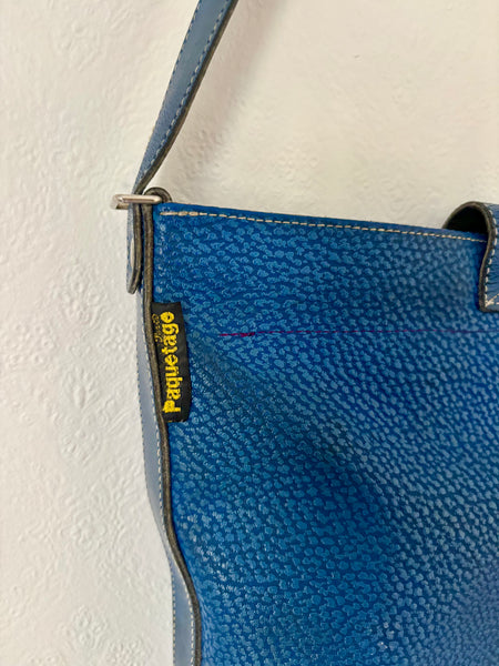 Blue Paquet