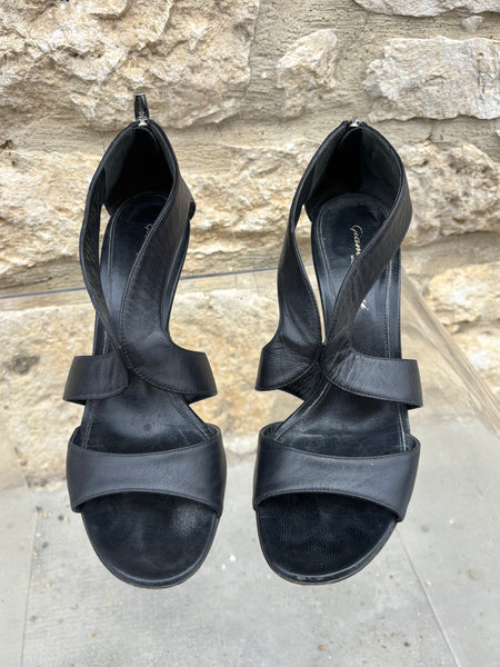 Gianvito Rossi Or Nothing P.39