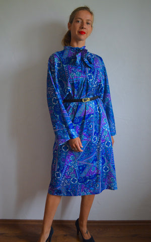 Lava Azul Y Paisley Explosivo
