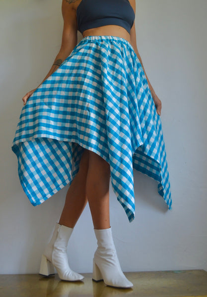 Chérie où est la nappe du pique nique?