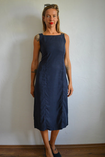 Black Linen Swan